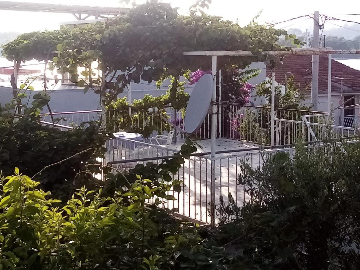 Apartamento Domuskova Podstrana Exterior foto